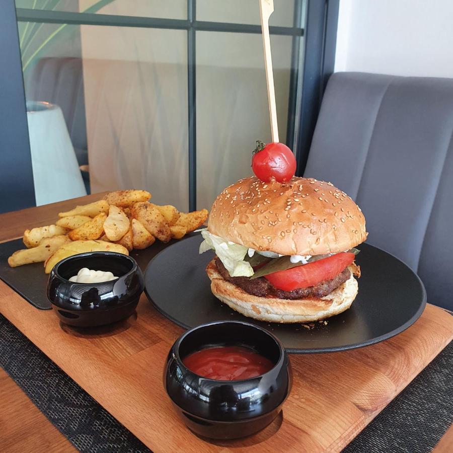 מלון Ramada By Wyndham Izmir Aliaga מראה חיצוני תמונה