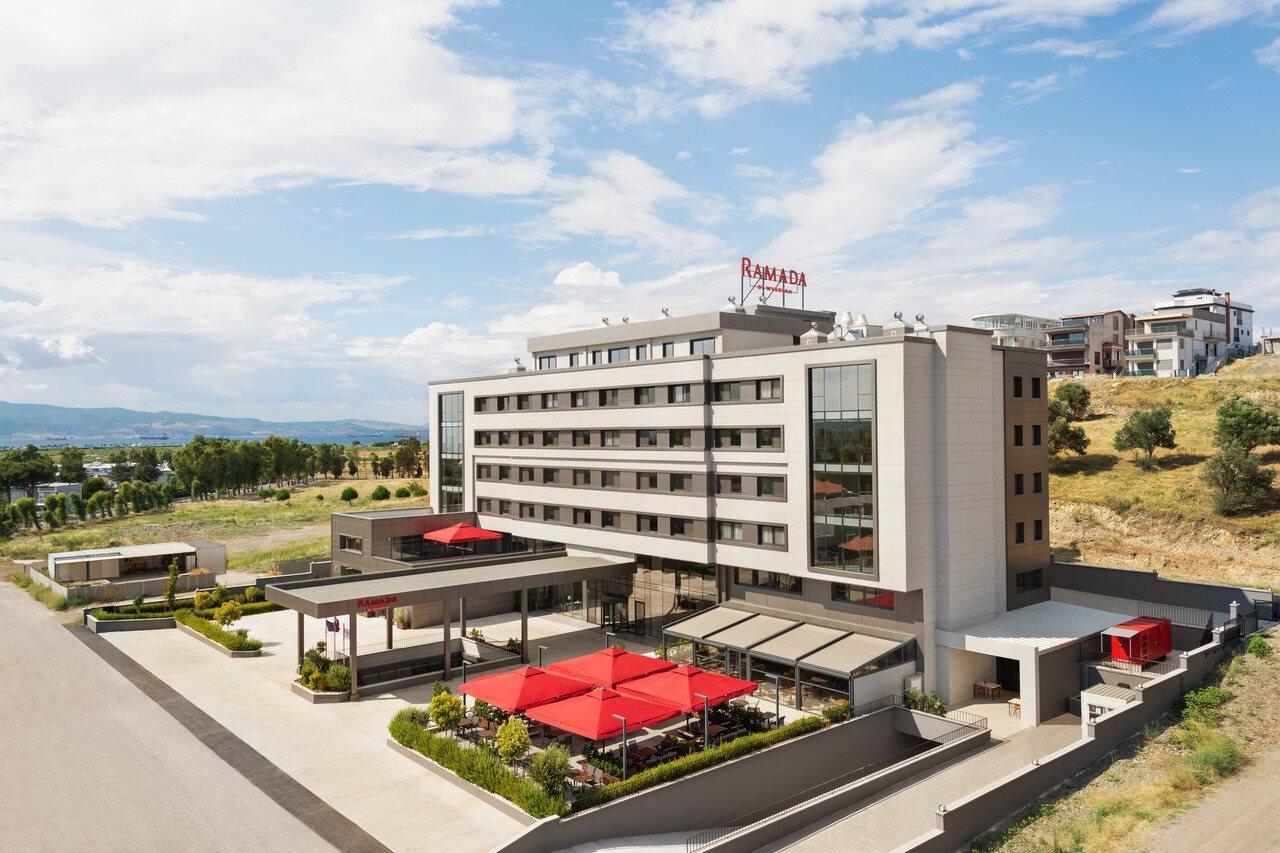 מלון Ramada By Wyndham Izmir Aliaga מראה חיצוני תמונה