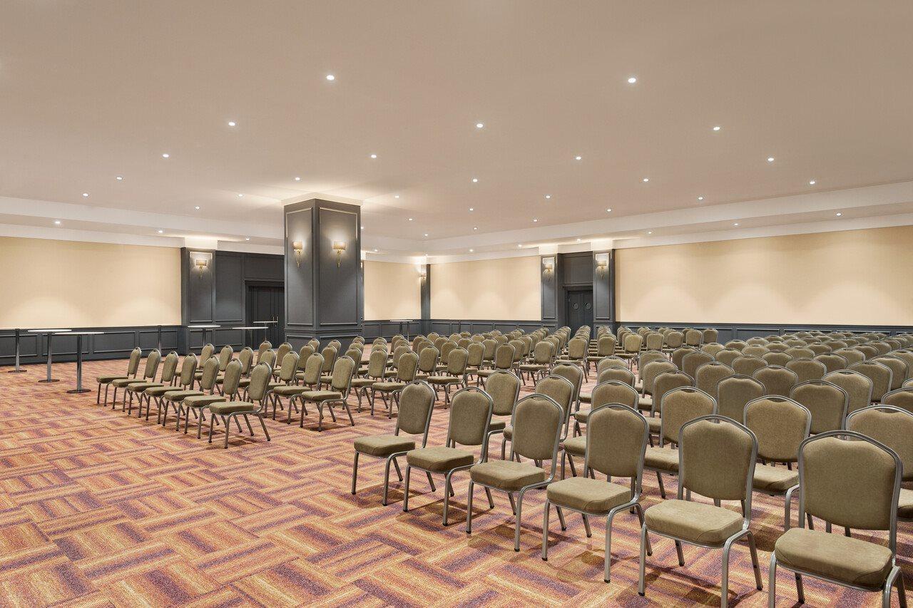 מלון Ramada By Wyndham Izmir Aliaga מראה חיצוני תמונה