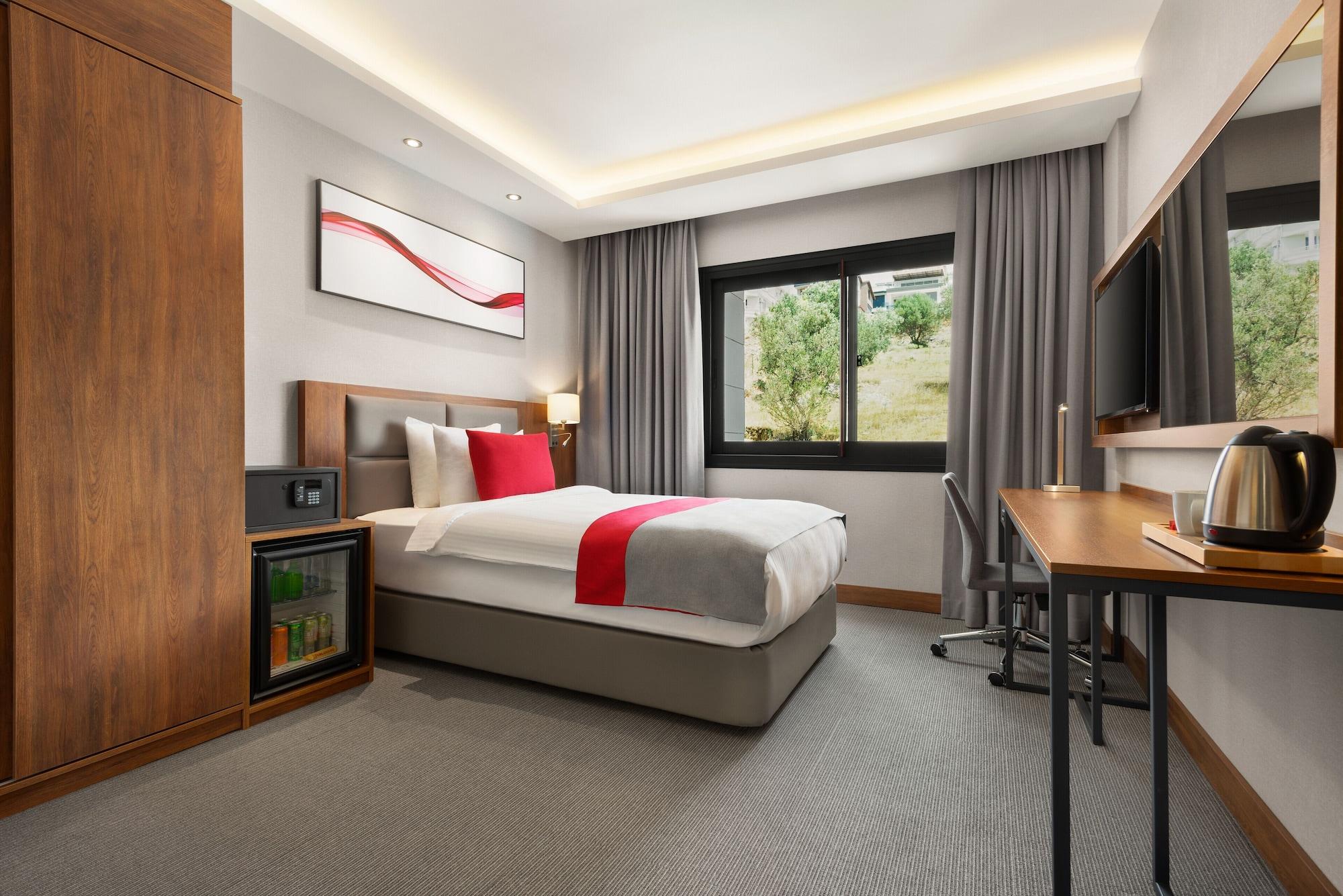 מלון Ramada By Wyndham Izmir Aliaga מראה חיצוני תמונה