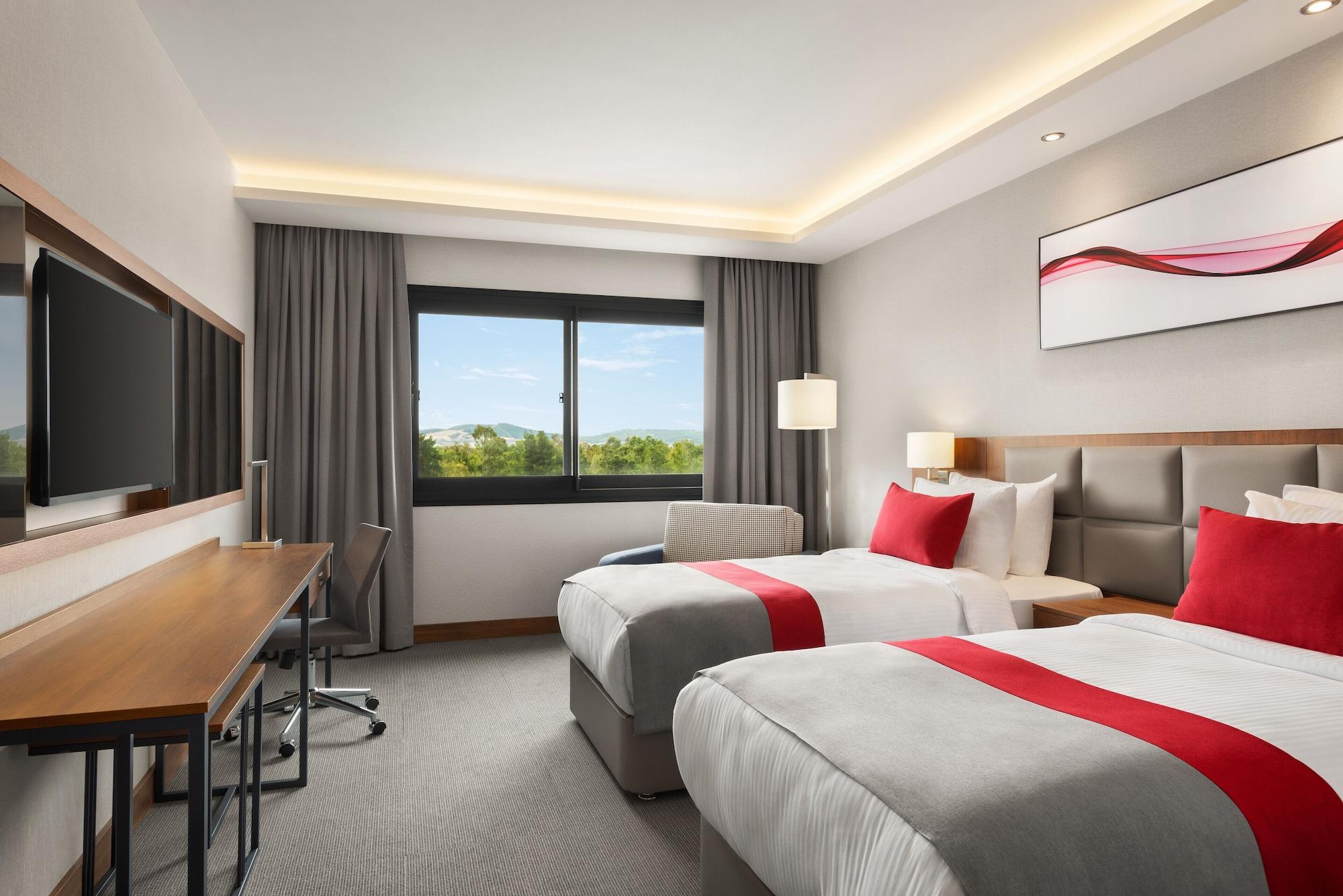 מלון Ramada By Wyndham Izmir Aliaga מראה חיצוני תמונה