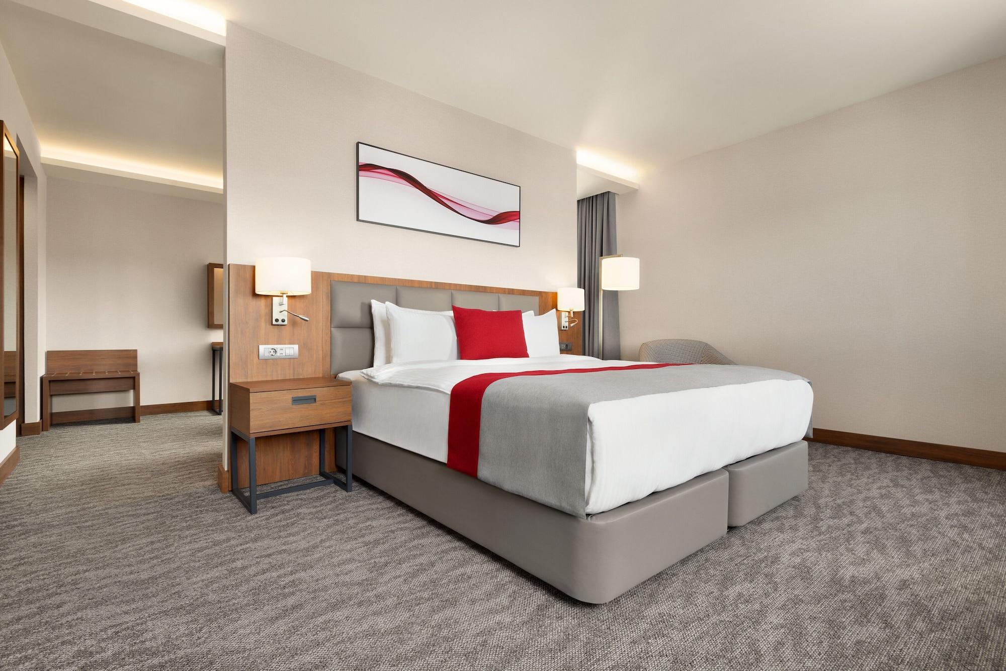 מלון Ramada By Wyndham Izmir Aliaga מראה חיצוני תמונה