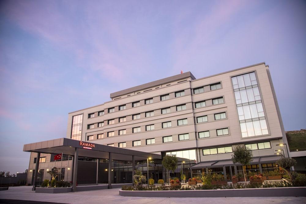 מלון Ramada By Wyndham Izmir Aliaga מראה חיצוני תמונה