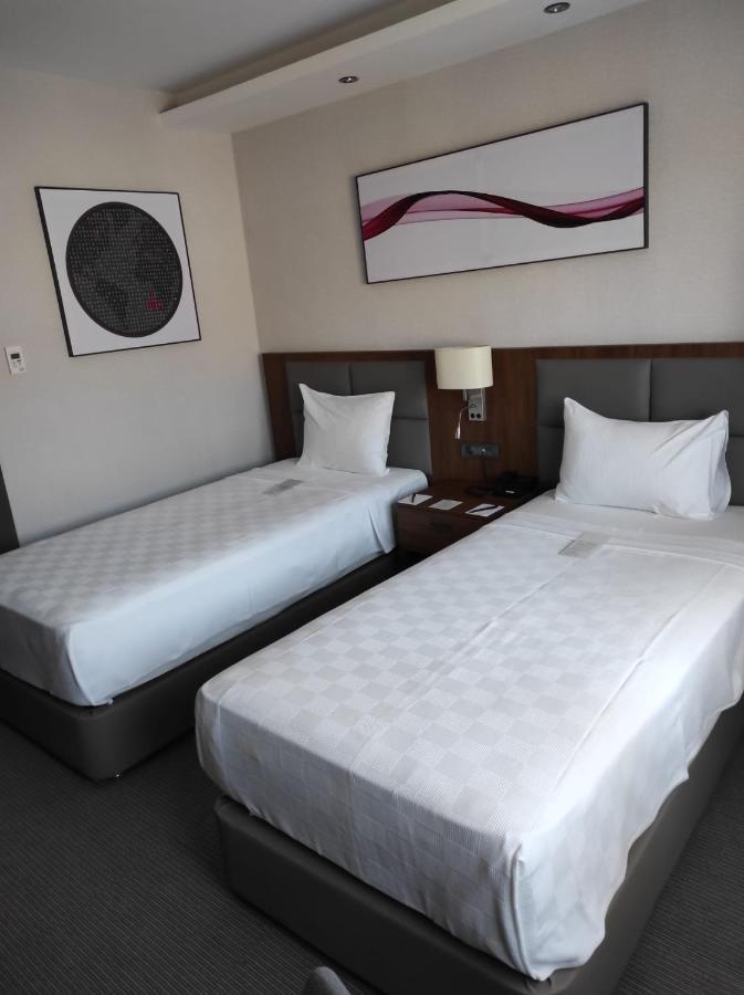 מלון Ramada By Wyndham Izmir Aliaga מראה חיצוני תמונה