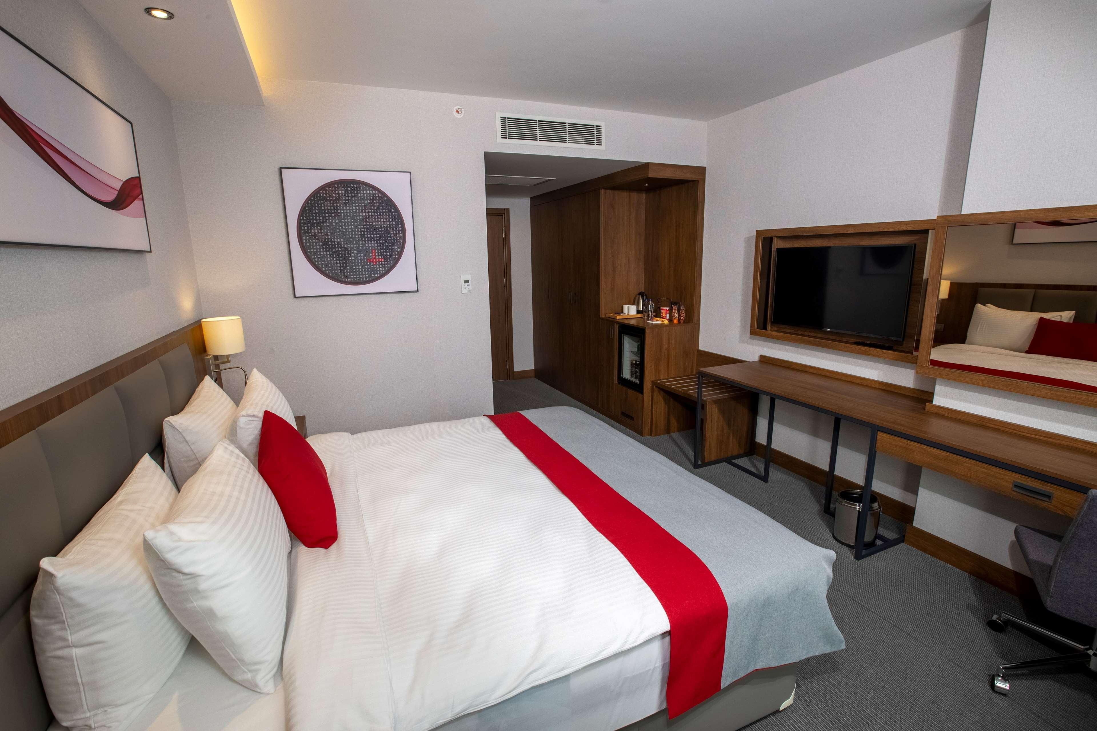 מלון Ramada By Wyndham Izmir Aliaga מראה חיצוני תמונה