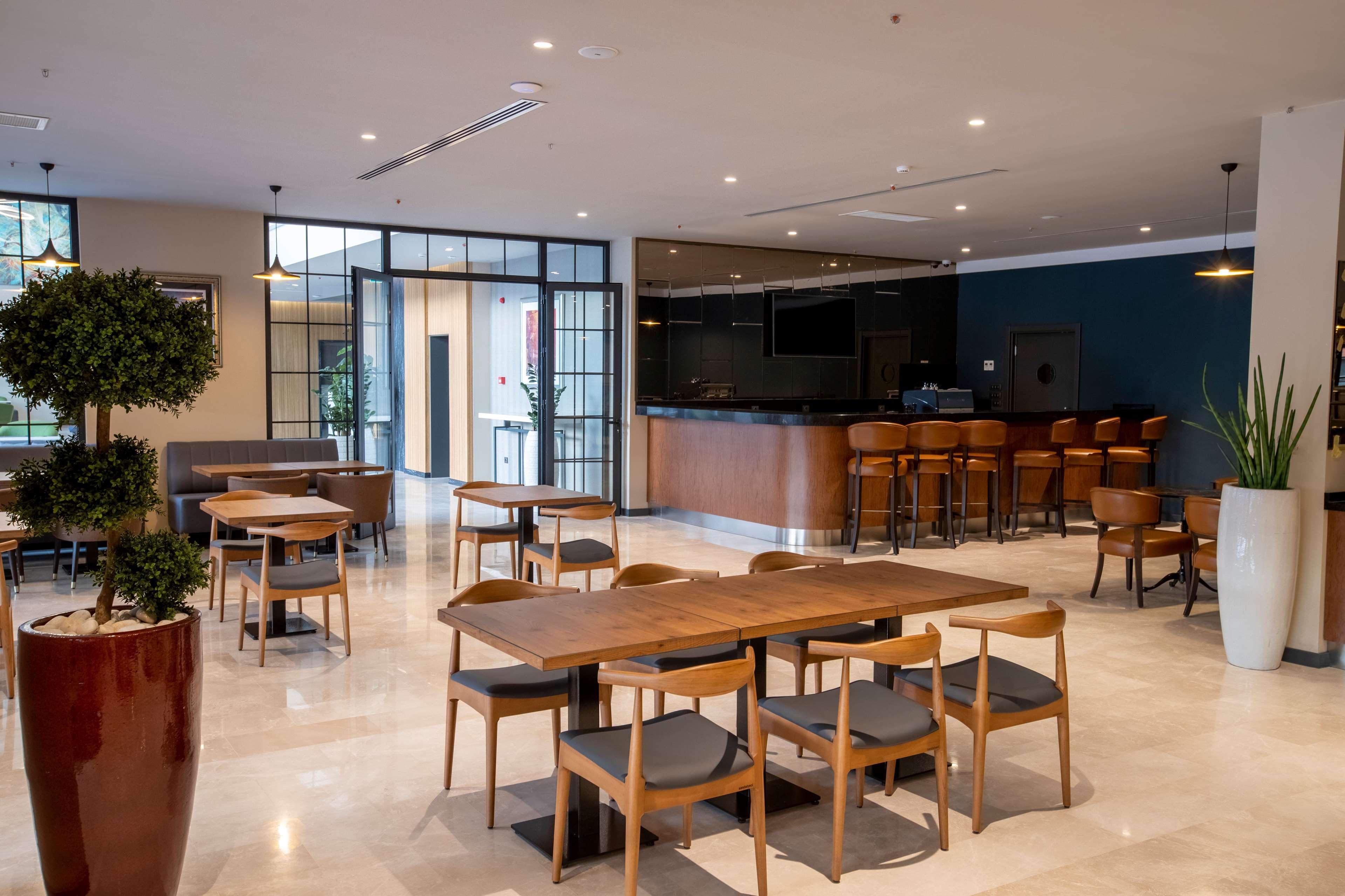 מלון Ramada By Wyndham Izmir Aliaga מראה חיצוני תמונה
